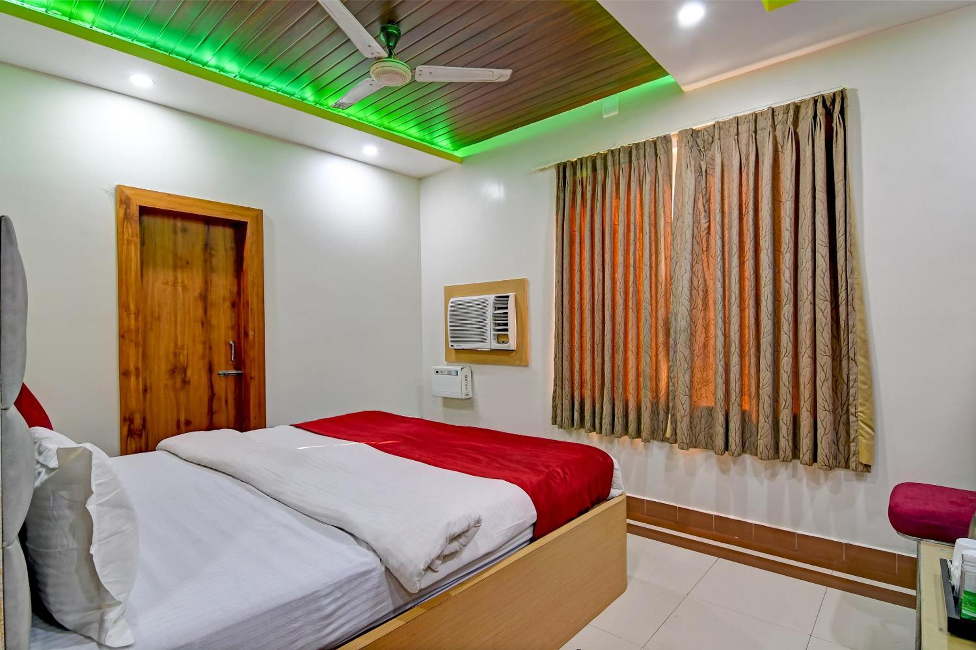 Hotel Ashray 普里 外观 照片