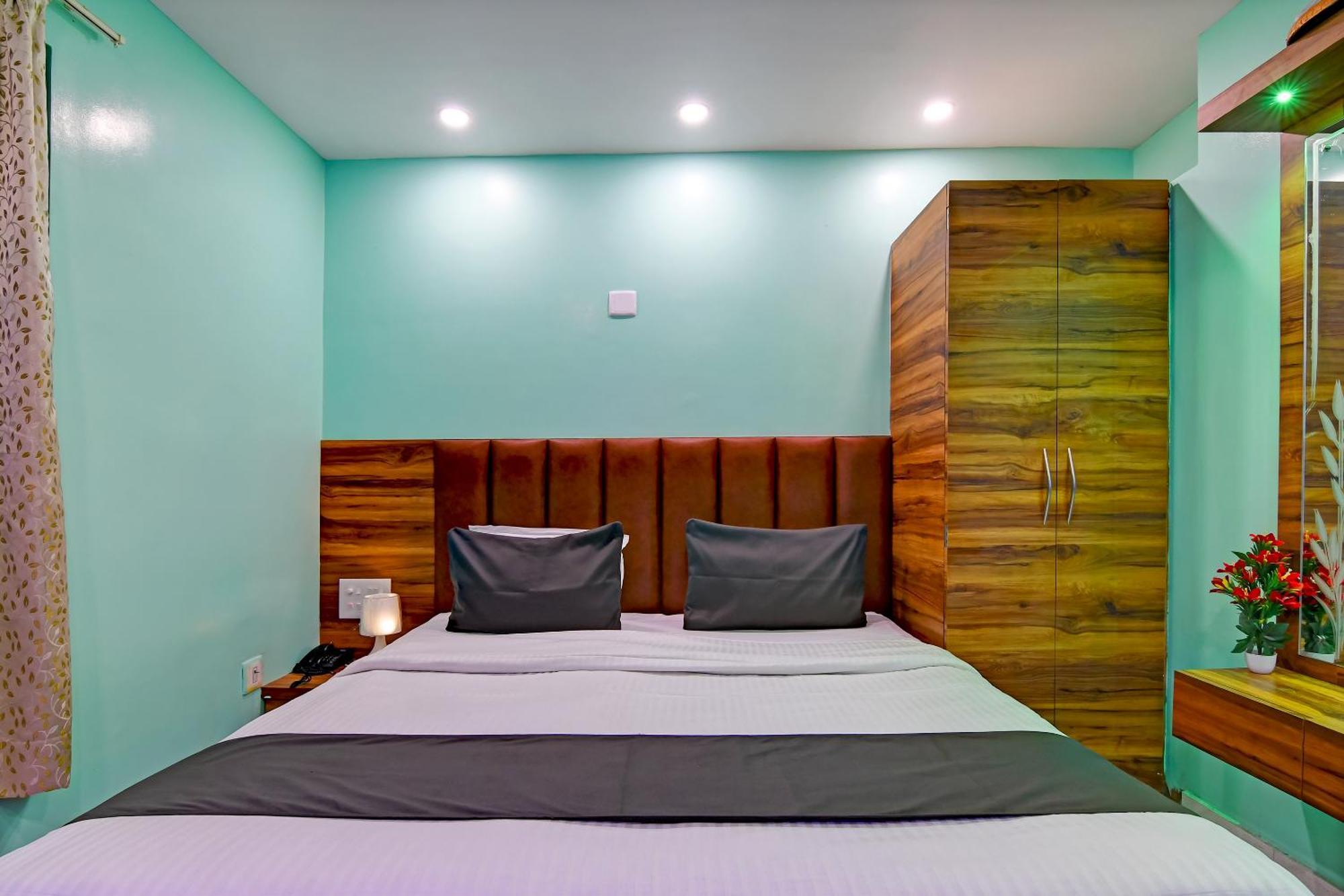 Hotel Ashray 普里 外观 照片