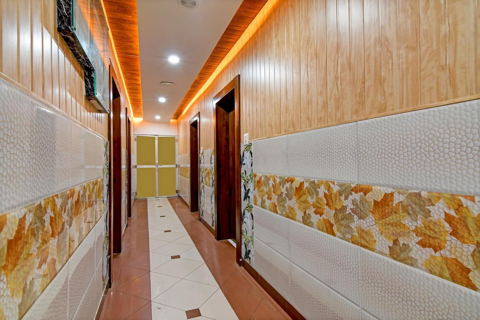 Hotel Ashray 普里 外观 照片
